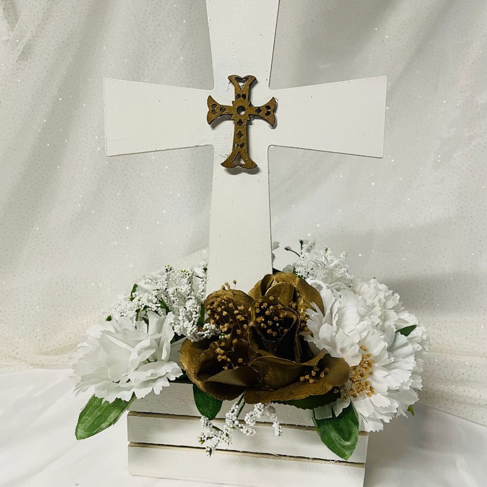 White and Gold Cross centerpiece
